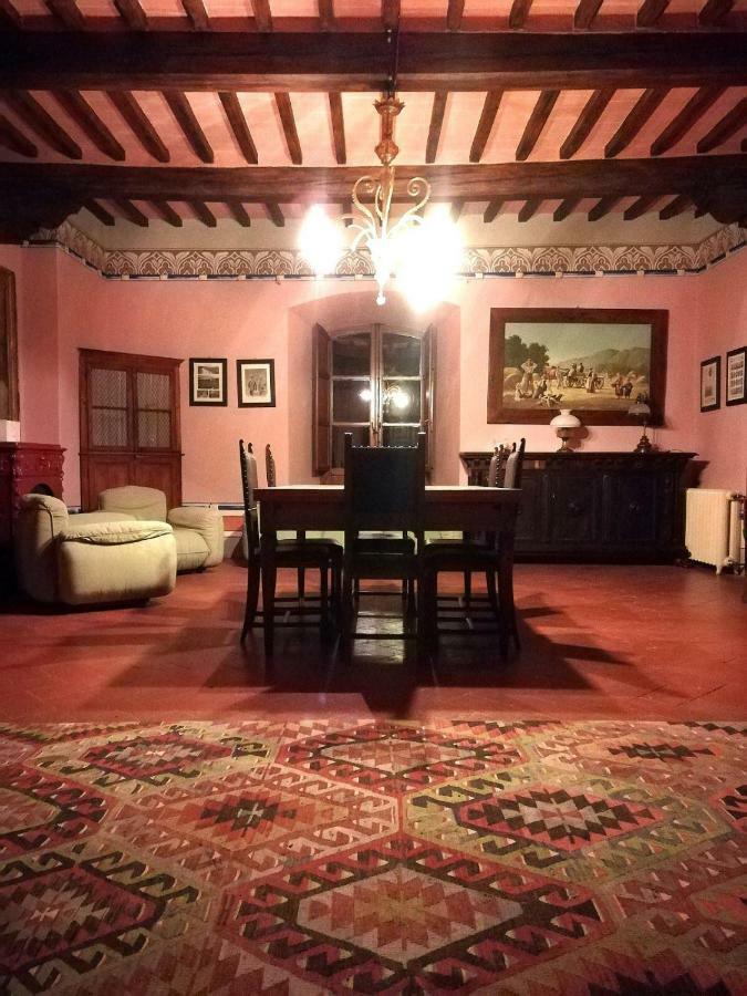 Castello Di Valenzano Villa Arezzo Luaran gambar